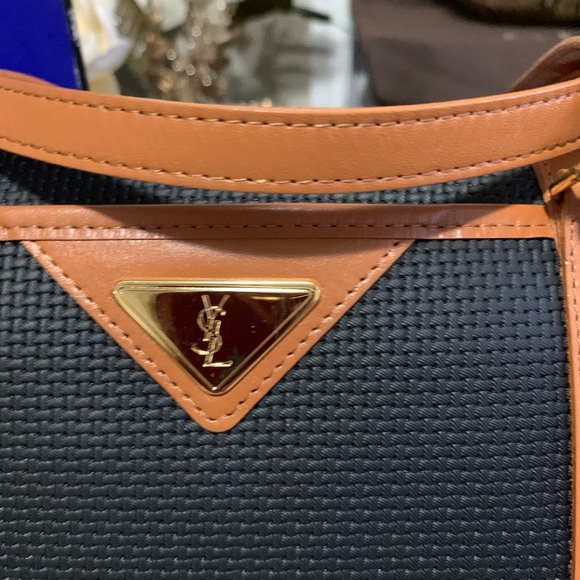 YSL Handbag - Picture 5 of 8